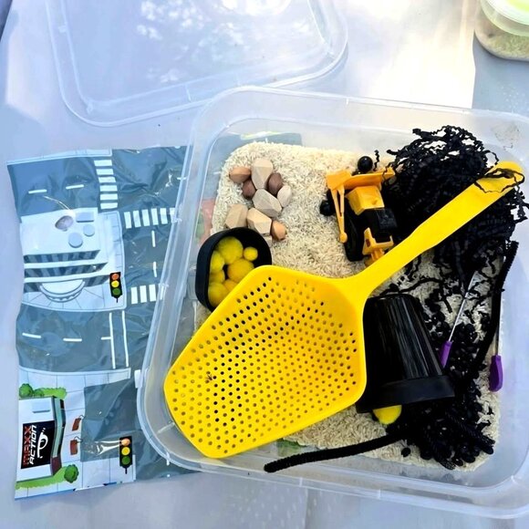 Construction Sensory Bin w/ Yellow Scoop Truck Rice Beans & Accessories for Lear - Picture 1 of 5